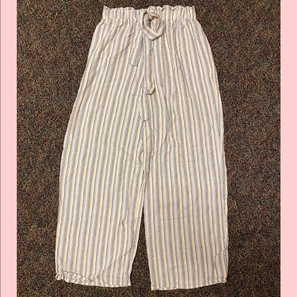 Wide-Leg Stripped Pants